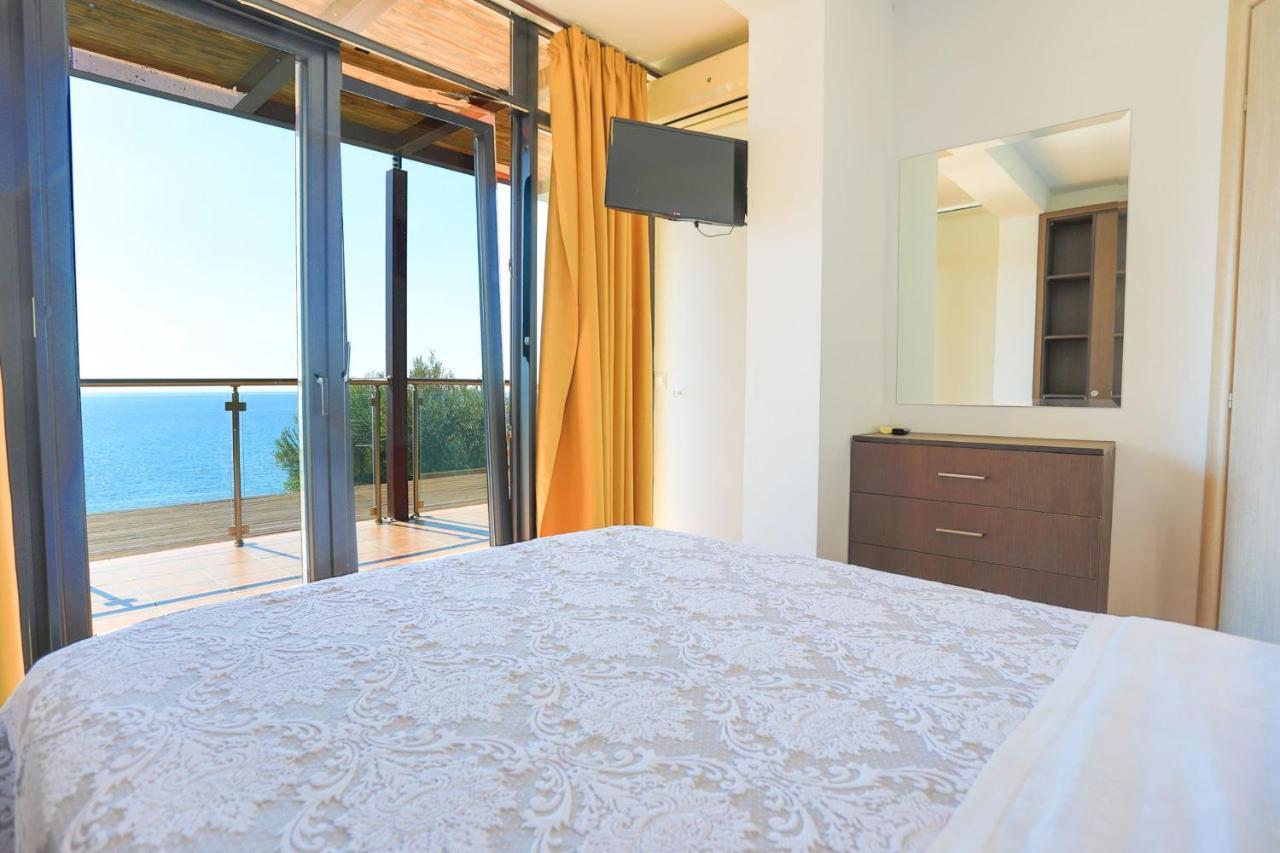 Kalma Villa Dio Nea Moudania Exterior foto
